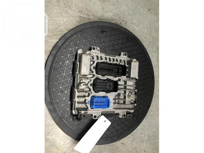 Engine management computer from a Opel Astra K Sports Tourer 1.6 CDTI 110 16V 2017