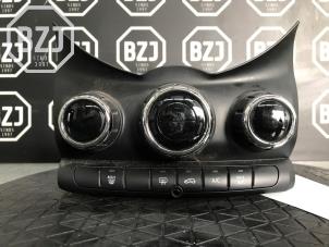 Klimatpanel från en MINI Mini (F55) 1.2 12V One 2018