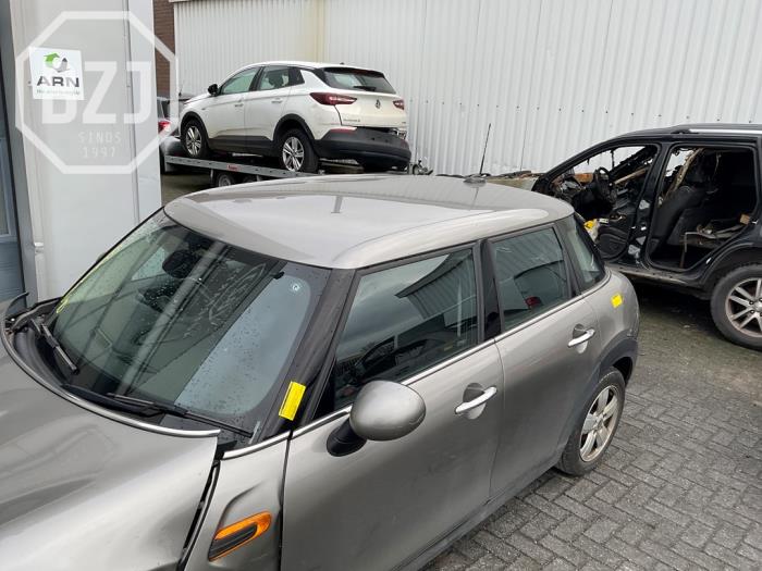 Begagnade Tak Mini Mini (F55) 1.2 12V One Pris på förfrågan erbjuds av BZJ b.v.