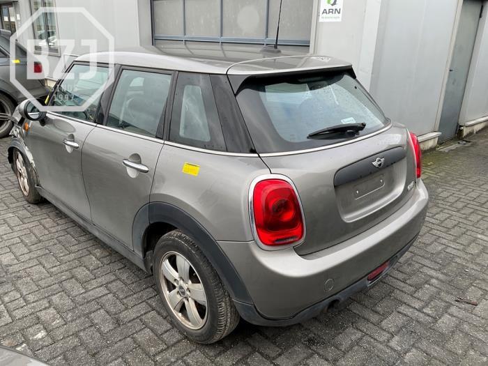 Używane Panel boczny lewy tyl Mini Mini (F55) 1.2 12V One Cena na żądanie oferowane przez BZJ b.v.