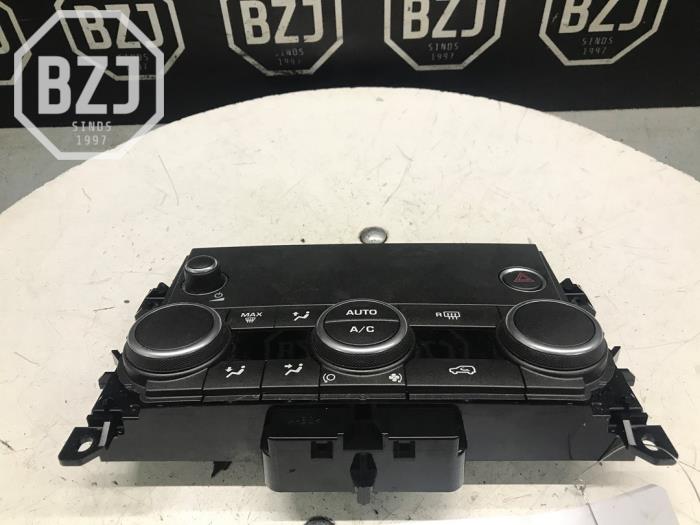 Używane Panel climatronic Landrover Range Rover Evoque (LVJ/LVS) 2.0 eD 150 16V Cena na żądanie oferowane przez BZJ b.v.