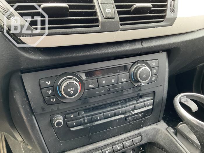 Używane Panel climatronic BMW X1 (E84) xDrive 18d 2.0 16V Cena na żądanie oferowane przez BZJ b.v.