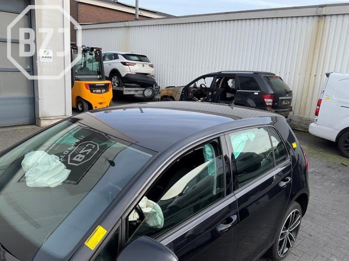 Używane Dach Volkswagen Golf VII (AUA) 1.4 TSI BlueMotion Technology 125 16V Cena na żądanie oferowane przez BZJ b.v.