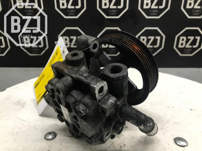 Usagé Pompe de direction Ford Transit Connect 1.8 TDCi 110 Prix sur demande proposé par BZJ b.v.