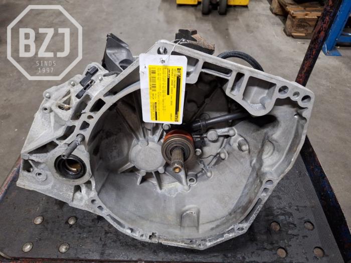 Usagé Boîte de vitesse Renault Grand Scénic III (JZ) 1.2 16V TCe 115 Prix € 650,00 Règlement à la marge proposé par BZJ b.v.