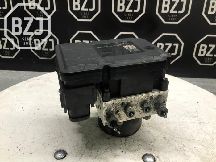 Begagnade ABS-pump Ford C-Max (DXA) 2.0 TDCi 16V Pris € 100,00 Marginaltabell erbjuds av BZJ b.v.