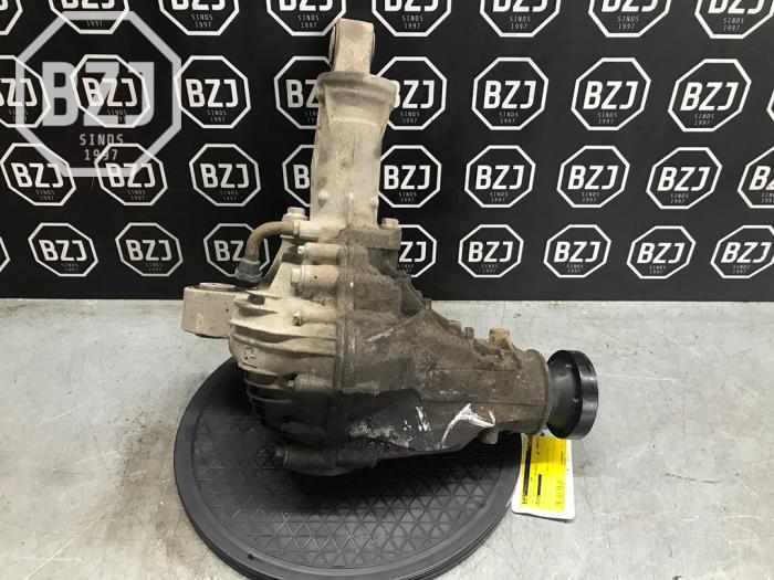 Used Front differential Jeep Grand Cherokee (WK/WK2) 3.0 CRD V6 24V Price on request offered by BZJ b.v.