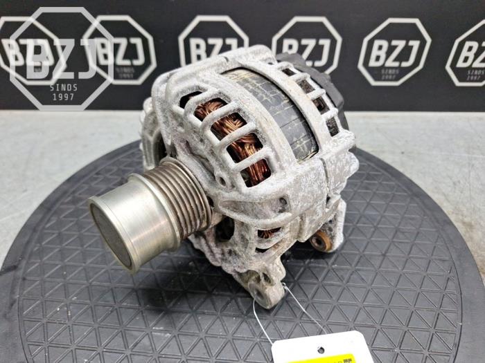 Begagnade Dynamo Volkswagen Tiguan (AD1) 1.5 TSI 16V Pris på förfrågan erbjuds av BZJ b.v.