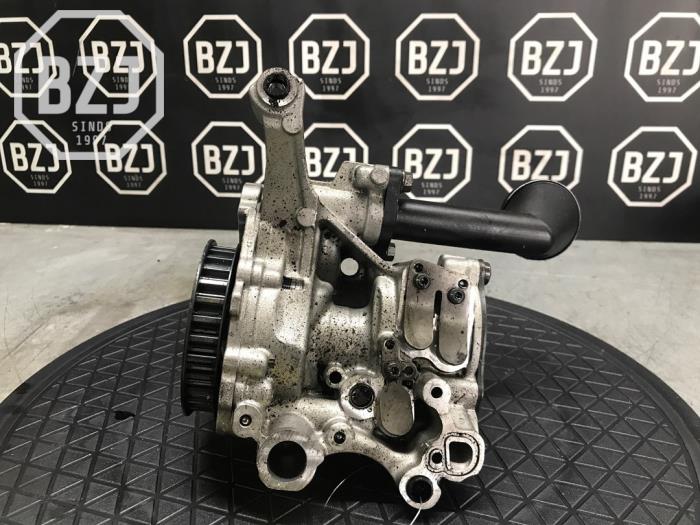 Gebrauchte Ölpumpe Volkswagen Caddy Combi IV 2.0 TDI 102 Preis auf Anfrage angeboten von BZJ b.v.