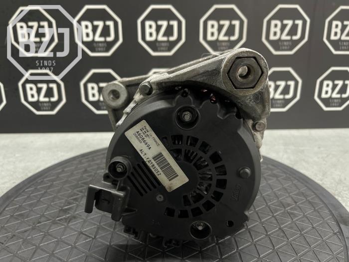 Gebrauchte Dynamo BMW 5 serie Touring (F11) 525d 16V Preis auf Anfrage angeboten von BZJ b.v.