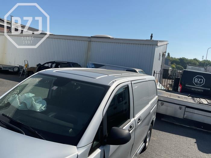 Używane Dach Mercedes Vito (447.6) 2.2 116 CDI 16V Cena na żądanie oferowane przez BZJ b.v.