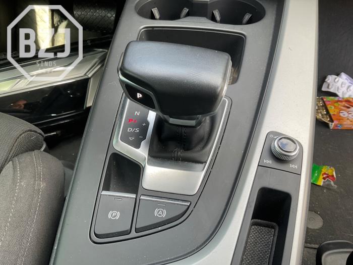 Usagé Levier de vitesse Audi A5 Sportback (F5A/F5F) 2.0 40 TFSI Mild Hybrid 16V Prix sur demande proposé par BZJ b.v.