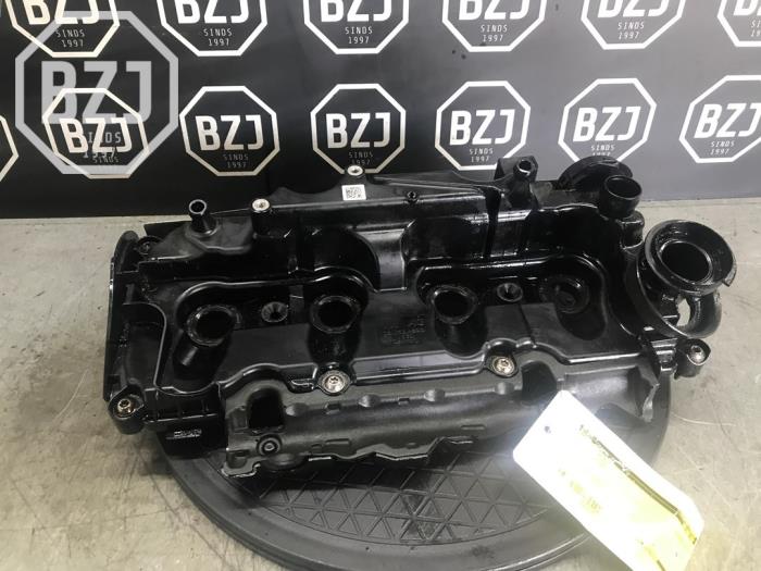 Ventildeckel van een Volkswagen Golf 2020