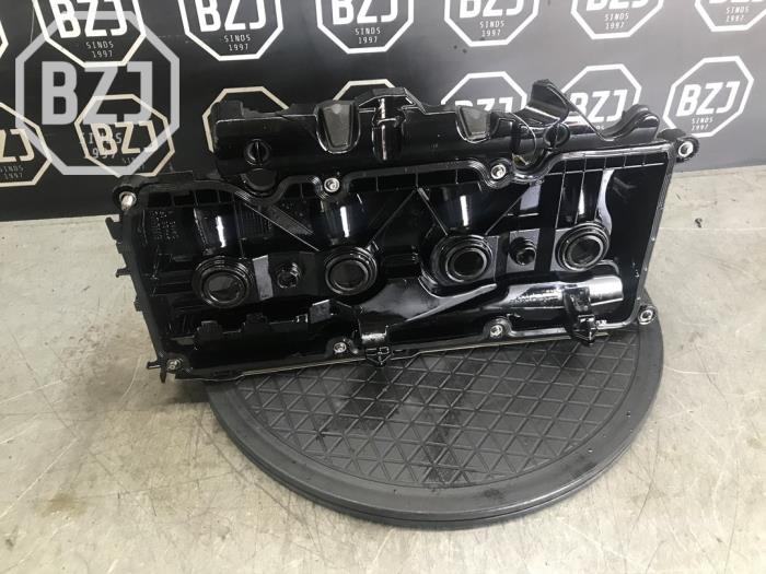 Ventildeckel van een Volkswagen Golf 2020