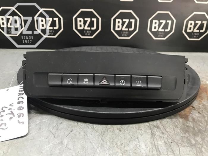 Używane Panel climatronic Mercedes Vito (447.6) 2.2 116 CDI 16V Cena na żądanie oferowane przez BZJ b.v.