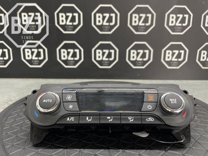 Używane Panel climatronic Ford Focus 3 Wagon 1.6 TDCi ECOnetic Cena € 75,00 Procedura marży oferowane przez BZJ b.v.