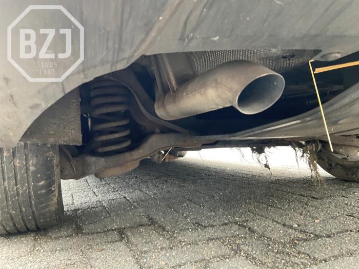 Gebrauchte Auspuff Enddämpfer Ford Focus 3 Wagon 1.6 TDCi ECOnetic Preis auf Anfrage angeboten von BZJ b.v.