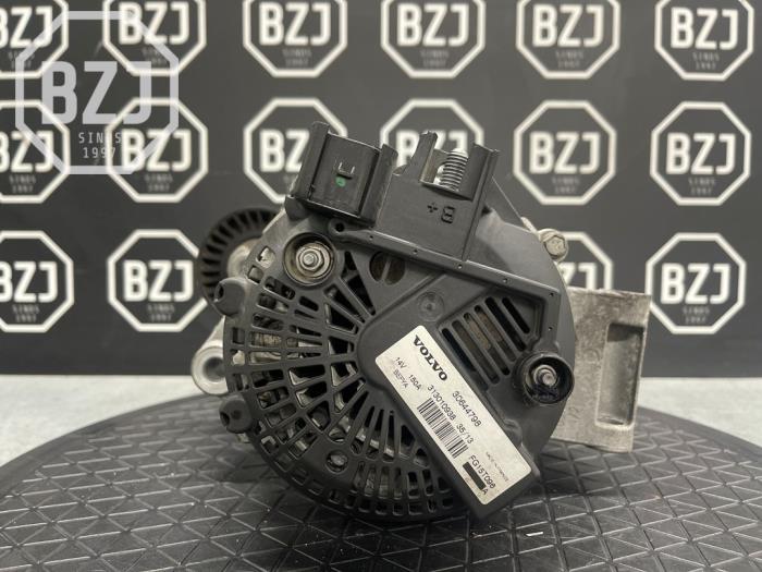 Usagé Dynamo Volvo V40 (MV) 1.6 T2 GTDi 16V Prix € 75,00 Règlement à la marge proposé par BZJ b.v.