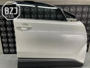 Begagnade Framdörr, 4-dörrars, höger Toyota C-HR (X1,X5) 1.2 16V Turbo 4x4 Pris € 699,00 Marginaltabell erbjuds av BZJ b.v.