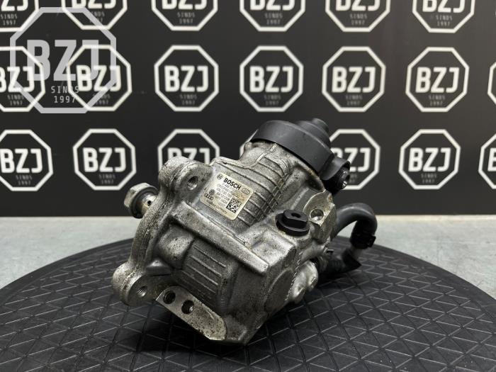 Used Mechanical fuel pump Volkswagen Passat Price on request offered by BZJ b.v.