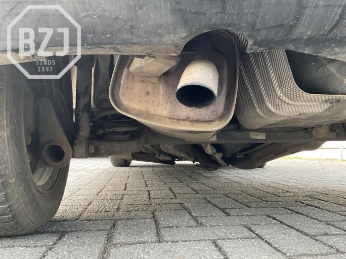 Gebrauchte Auspuff Enddämpfer Renault Twingo II (CN) 1.2 16V Preis auf Anfrage angeboten von BZJ b.v.