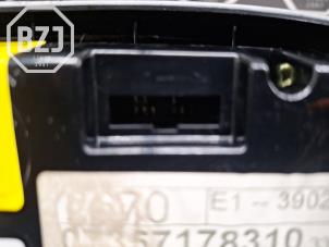 Klimatpanel från en Fiat 500X (334) 1.0 FireFly Turbo 114 12V 2020