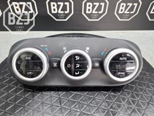 Klimatpanel från en Fiat 500X (334) 1.0 FireFly Turbo 114 12V 2020