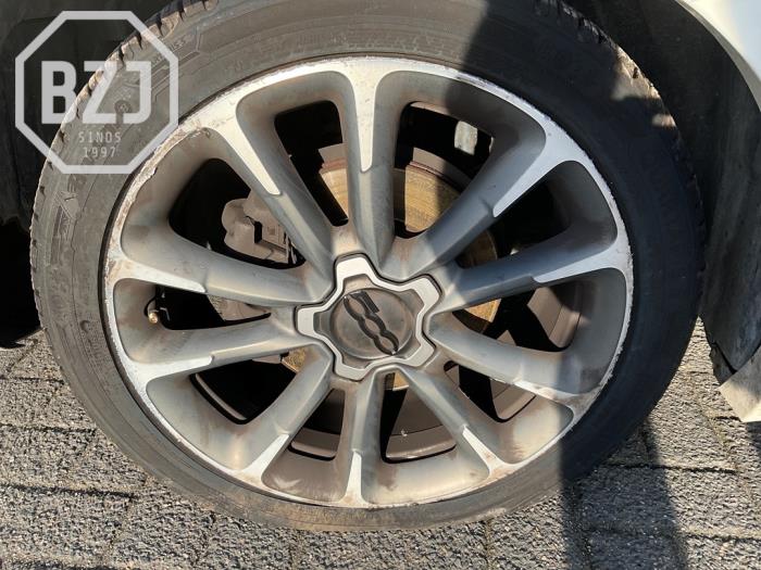 Używane Obrecz Fiat 500X (334) 1.0 FireFly Turbo 114 12V Cena na żądanie oferowane przez BZJ b.v.