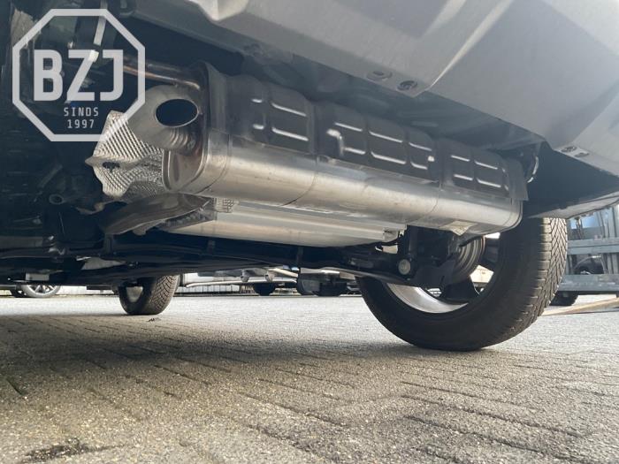 Gebrauchte Auspuff Enddämpfer Dacia Duster (DJF) 1.6 Hybrid 140 16V Preis auf Anfrage angeboten von BZJ b.v.