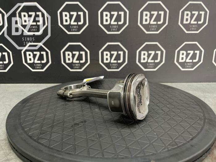Usagé Piston Peugeot 3008 Prix sur demande proposé par BZJ b.v.
