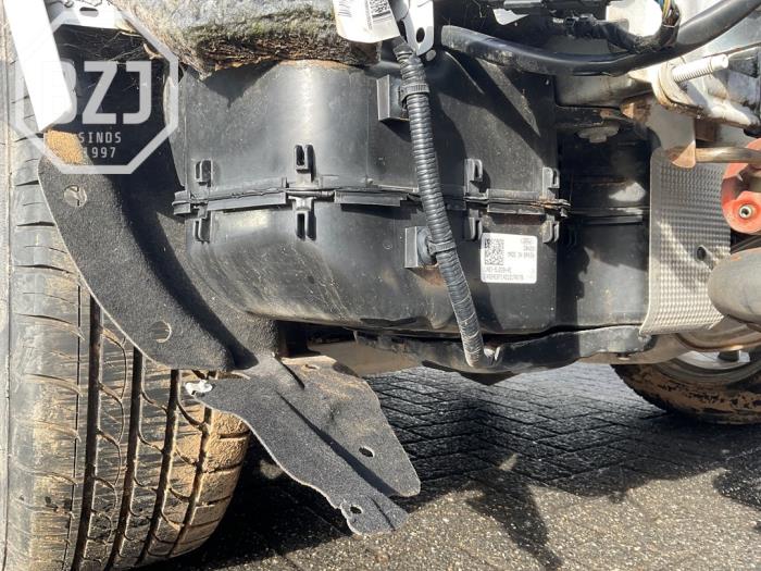 Gebrauchte Adblue Tank Ford Kuga III (DFK) Preis € 350,00 Margenregelung angeboten von BZJ b.v.