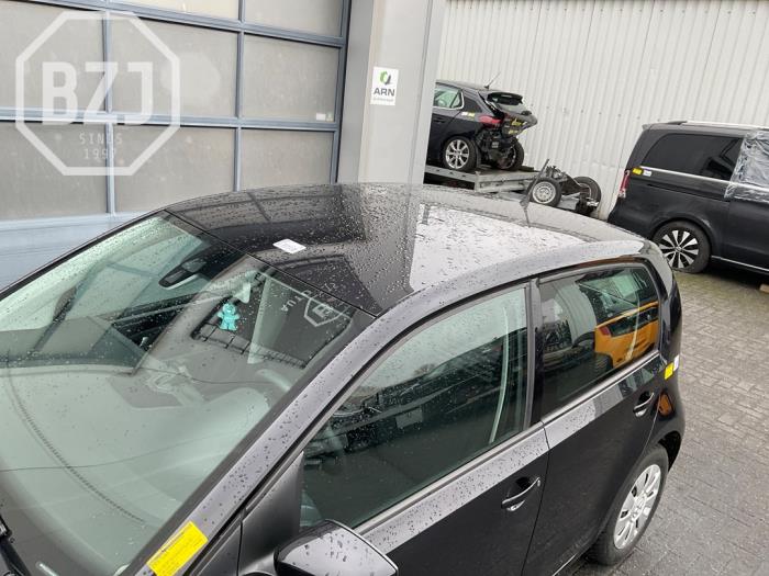 Używane Dach Volkswagen Up! (121) 1.0 12V 60 Cena na żądanie oferowane przez BZJ b.v.