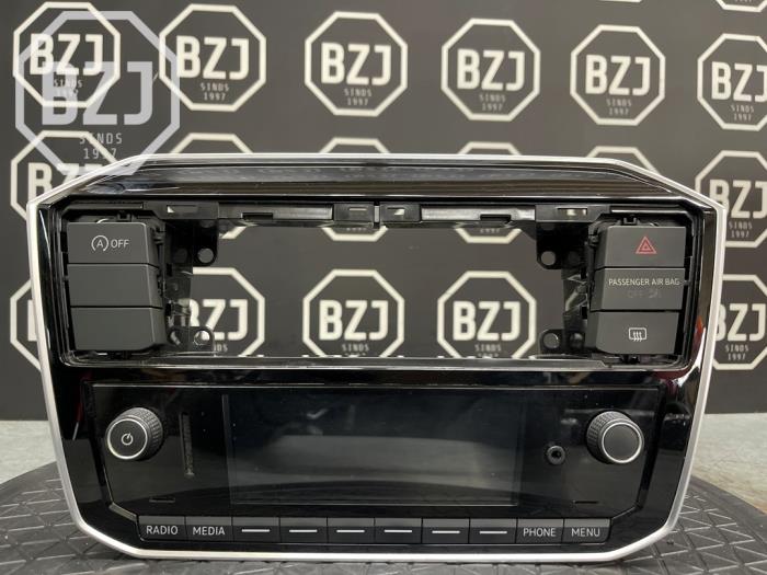 Używane Radio Volkswagen Up! (121) 1.0 12V 60 Cena € 150,00 Procedura marży oferowane przez BZJ b.v.