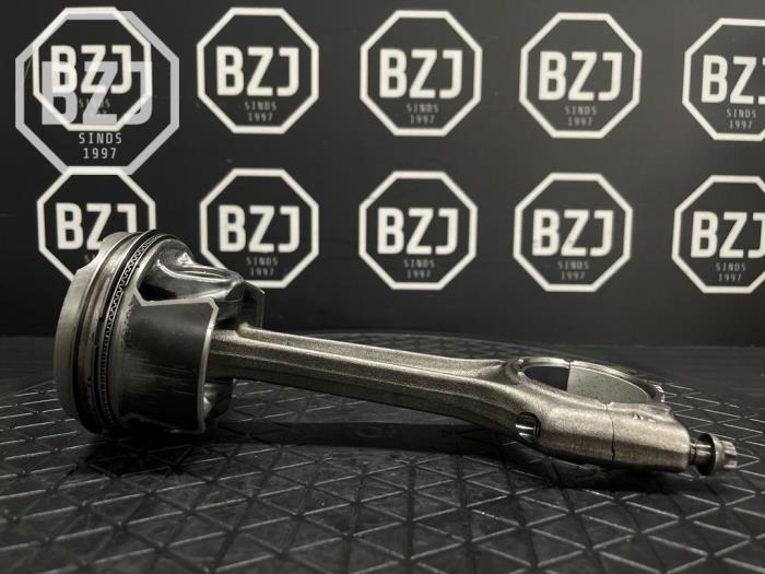 Usados Pistón Mini Mini (F55) 1.2 12V One Precio de solicitud ofrecido por BZJ b.v.