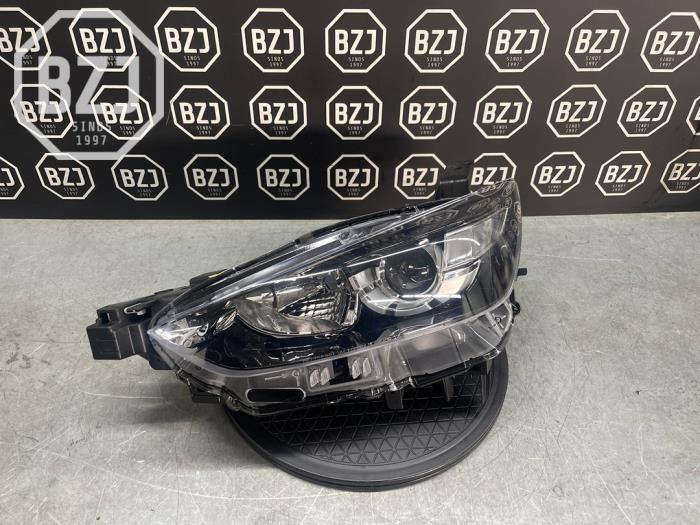 Nowe Reflektor lewy Mazda CX-3 (DJ/DK) 2.0 SkyActiv-G 121 Cena € 181,50 Z VAT oferowane przez BZJ b.v.