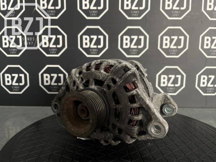 Usagé Dynamo Iveco New Daily V 29L13V, 35C13V, 35S13V, 40C13V, 40S13V Prix sur demande proposé par BZJ b.v.