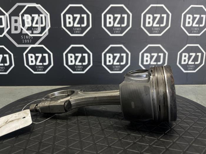 Usagé Piston Citroen Jumper (U9) 2.0 BlueHDi 130 Prix sur demande proposé par BZJ b.v.