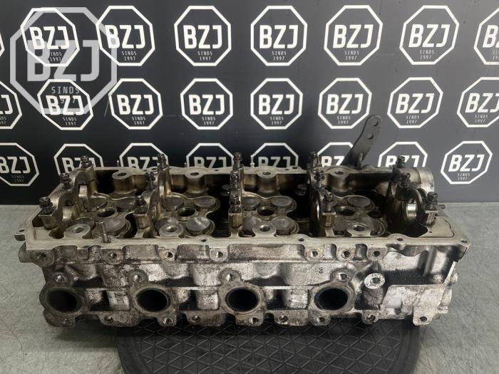 Begagnade Topplock Toyota Hilux IV 3.0 D4-D 16V 4x4 Pris på förfrågan erbjuds av BZJ b.v.