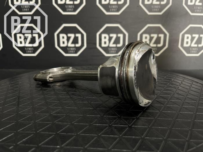 Usados Pistón Citroen C5-X Precio € 75,00 Norma de margen ofrecido por BZJ b.v.