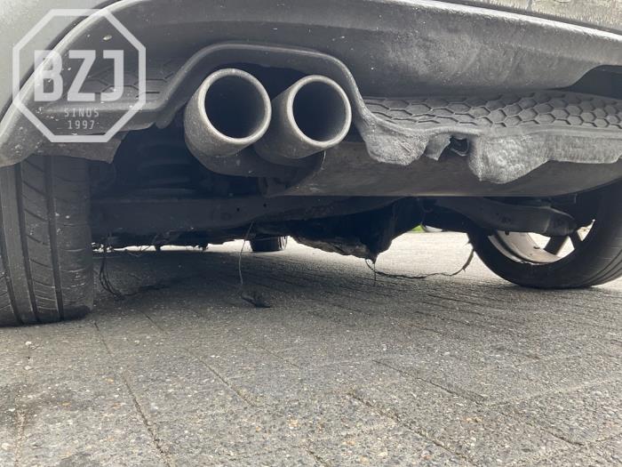 Gebrauchte Auspuff Enddämpfer Volkswagen Golf VII (AUA) 2.0 GTD 16V Preis auf Anfrage angeboten von BZJ b.v.