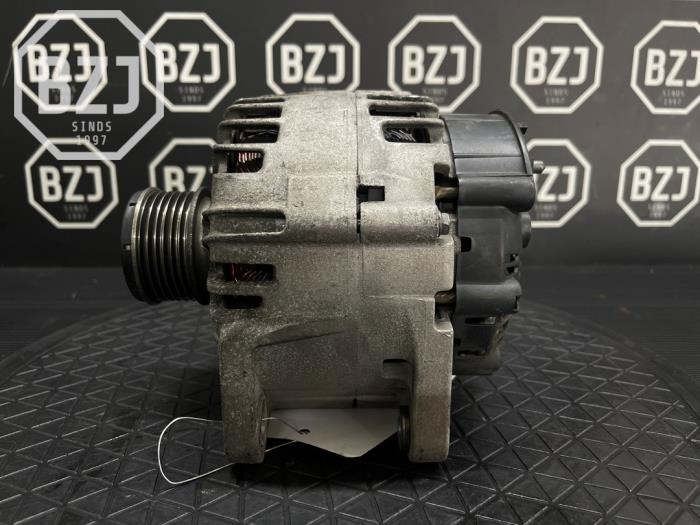 Usagé Dynamo Renault Megane Prix € 45,00 Règlement à la marge proposé par BZJ b.v.