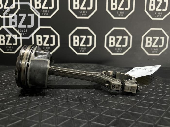 Gebrauchte Kolben Kia Rio IV (YB) 1.0i T-GDi 120 12V Preis auf Anfrage angeboten von BZJ b.v.