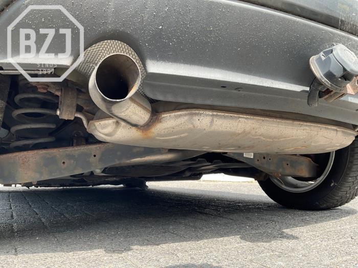Gebrauchte Auspuff Enddämpfer Volkswagen Golf VI (5K1) 1.2 TSI BlueMotion Preis auf Anfrage angeboten von BZJ b.v.