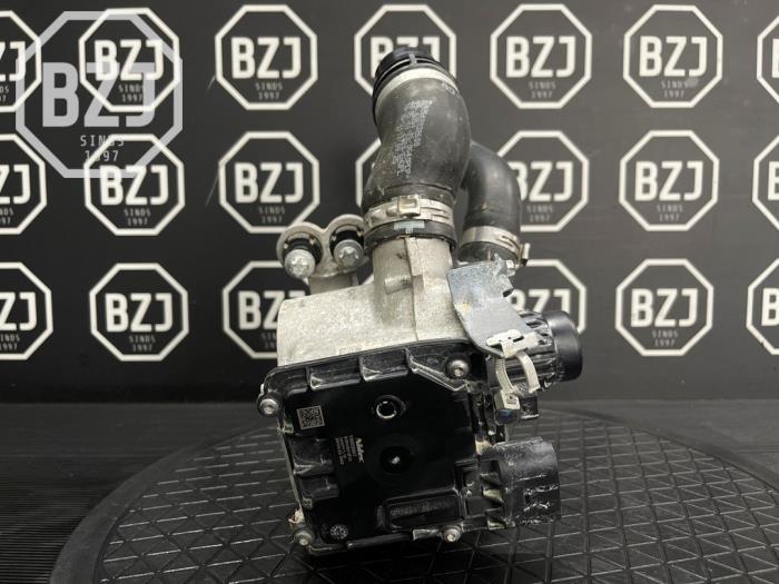Używane Pompa wodna Mercedes E Estate (S214) E-300 e 2.0 Turbo 16V Cena € 175,00 Procedura marży oferowane przez BZJ b.v.
