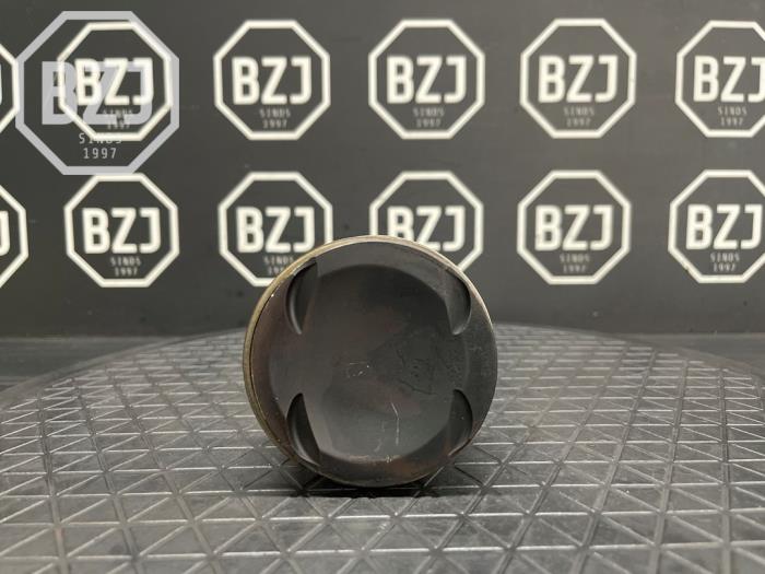 Used Piston Hyundai Tucson Price on request offered by BZJ b.v.