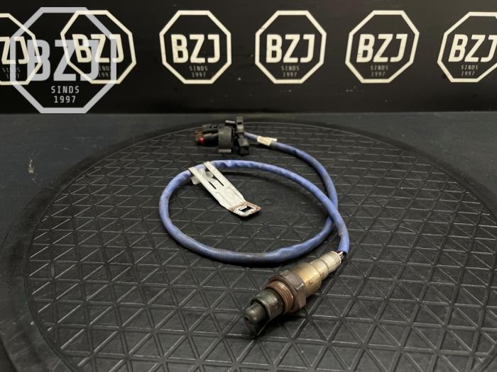 Sonde lambda d'un Ford Focus 3 Wagon 1.0 Ti-VCT EcoBoost 12V 100 2015