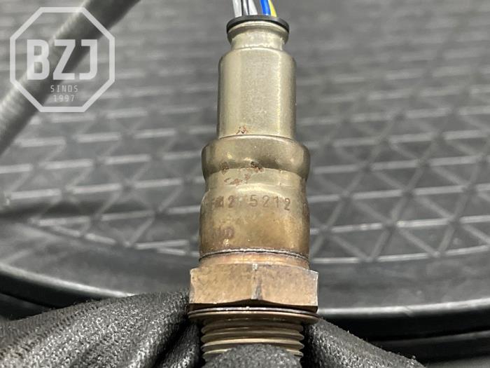 Lambda probe from a Mercedes-Benz E Estate (S214) E-300 e 2.0 Turbo 16V 2024