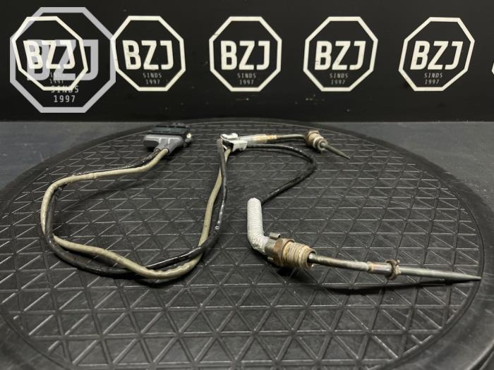 Usagé Sensor température d’échappement Mercedes E Estate (S214) E-300 e 2.0 Turbo 16V Prix € 70,00 Règlement à la marge proposé par BZJ b.v.