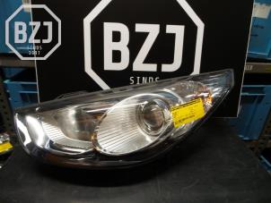 Nowe Reflektor lewy Hyundai IX35 Cena € 302,50 Z VAT oferowane przez BZJ b.v.