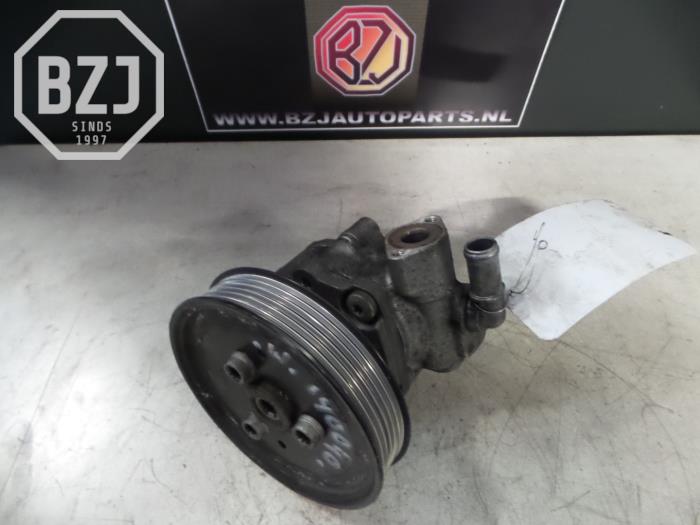 Usagé Pompe de direction Audi A4 Prix € 50,00 Règlement à la marge proposé par BZJ b.v.